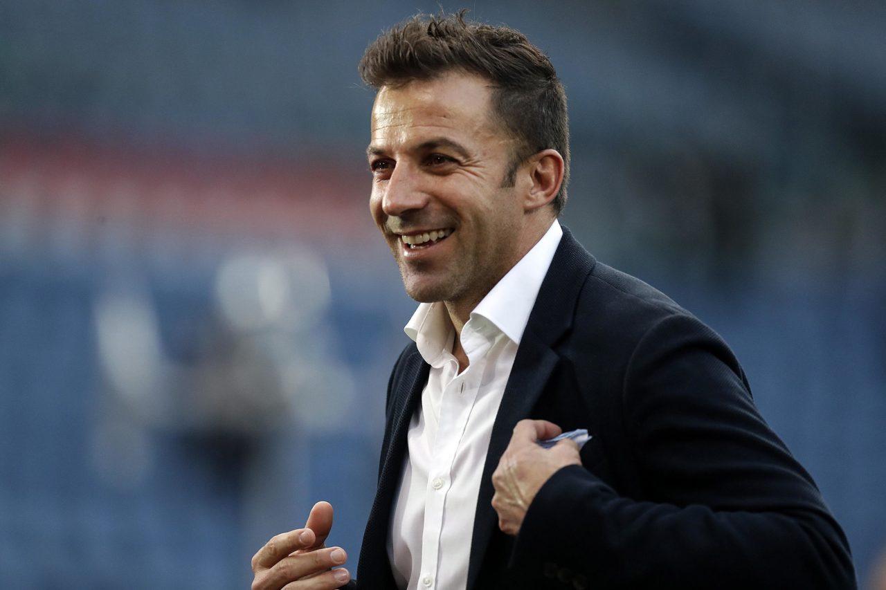 epa06733665 Ex Juventus player Alessandro Del Piero before the Serie A soccer match between AS Roma and Juventus FC at the Olimpico stadium in Rome, Italy, 13 May 2018. EPA-EFE/RICCARDO ANTIMIANI