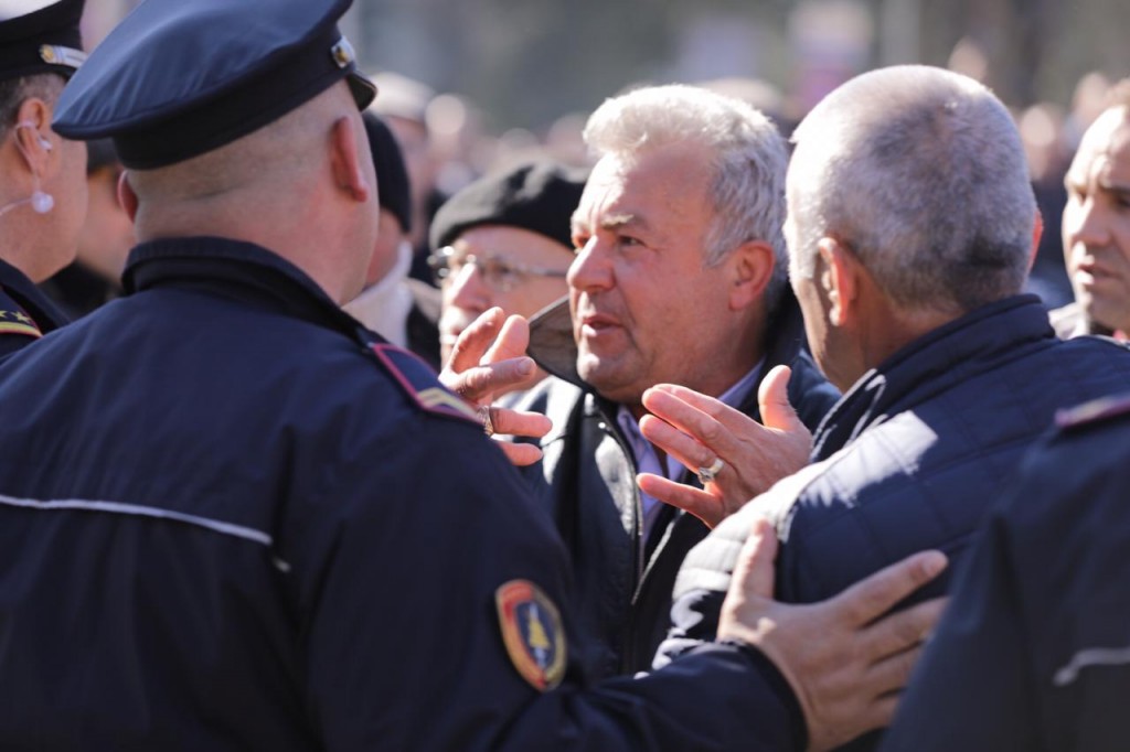 protesta-policia-dhuna5