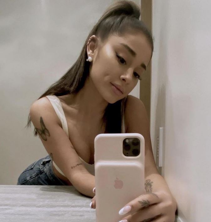 ariana grande (1)