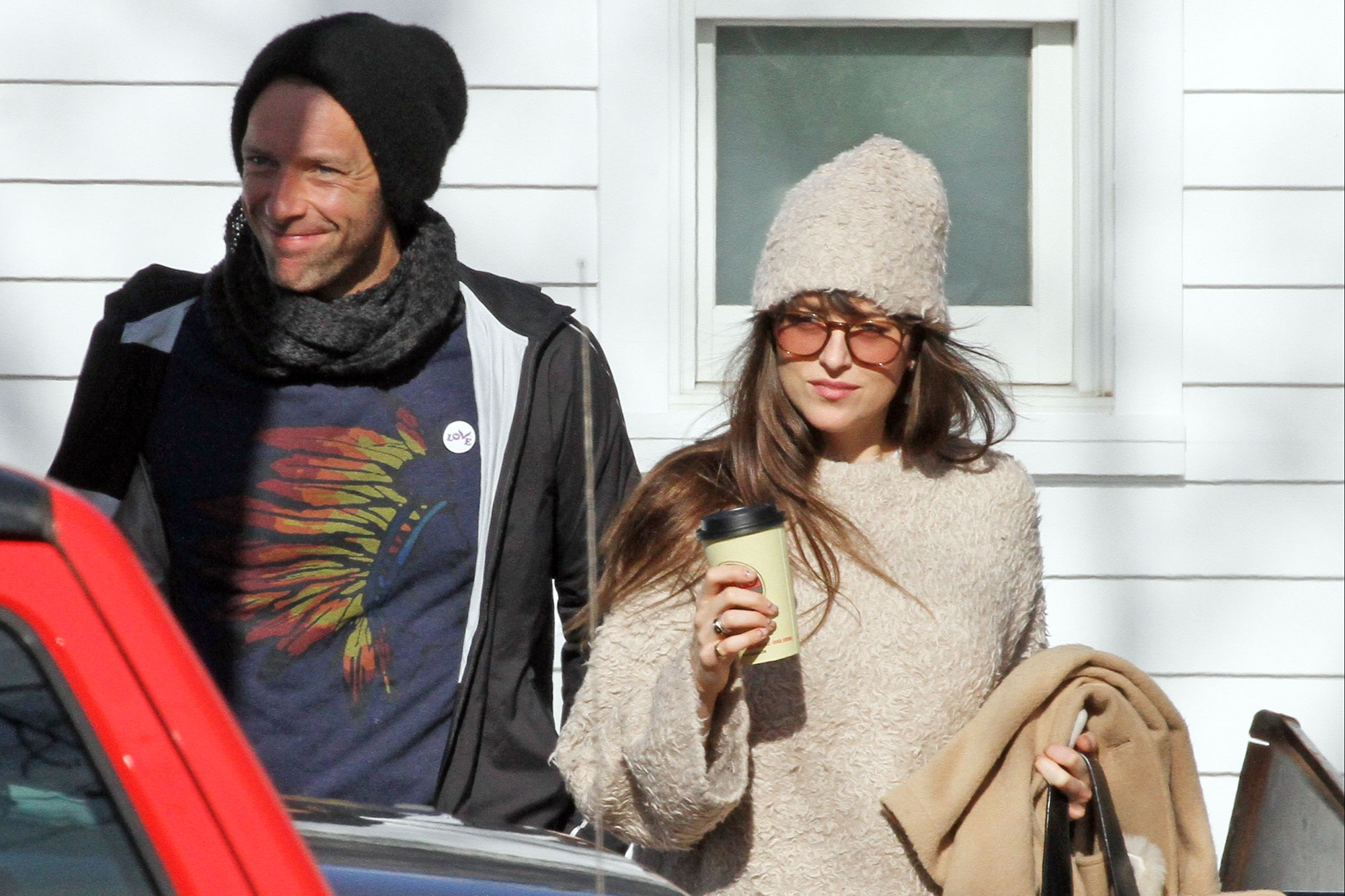 EXCLUSIVE: Chris Martin And Dakota Johnson were bundled up after leaving Barber Shop. Dakota looked trendy in a matching beige Sherpa/Teddy Bear material sweater and hat Pictured: Chris Martin,Dakota Johnson Ref: SPL5132582 291119 EXCLUSIVE Picture by: Matt Agudo / SplashNews.com Splash News and Pictures USA: +1 310-525-5808 London: +44 (0)20 8126 1009 Berlin: +49 175 3764 166 photodesk@splashnews.com World Rights