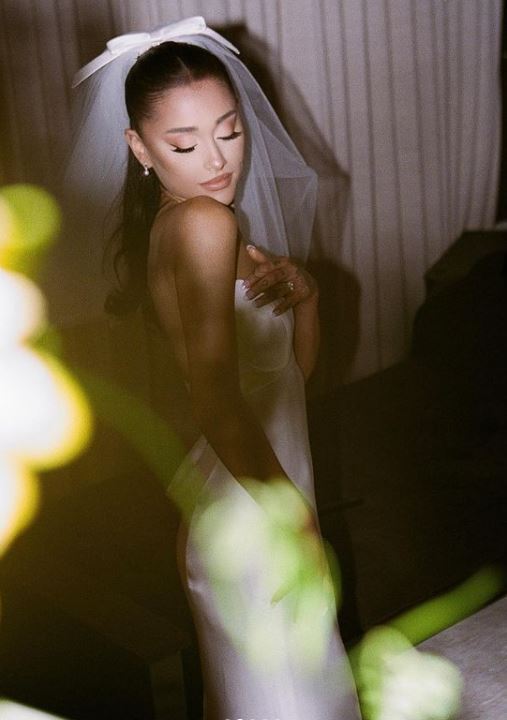 ariana grande (11)