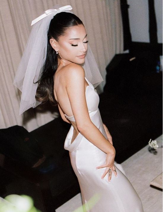 ariana grande (10)