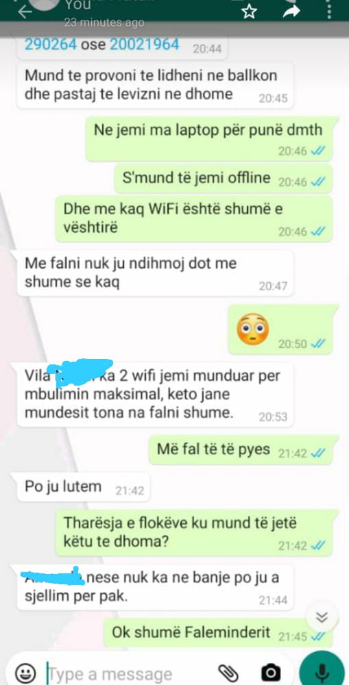 Biseda e çiftit me pronarët e hotelit në WhatsApp