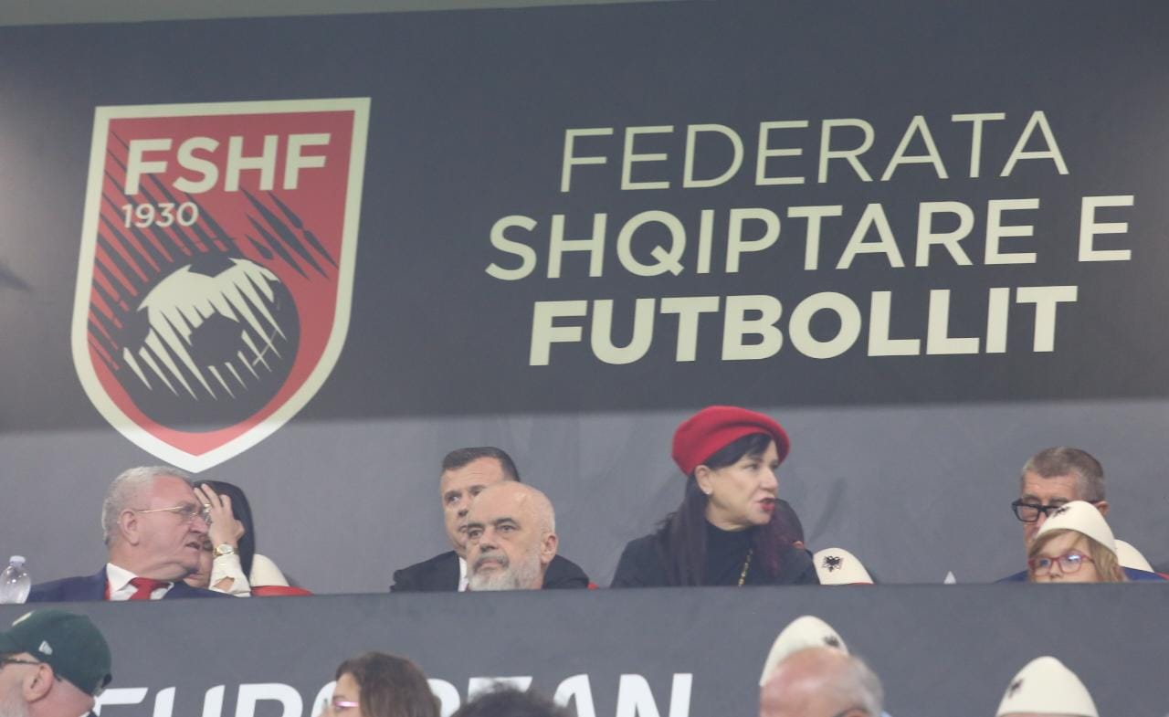 albin kurti edi rama ne stadium (5)