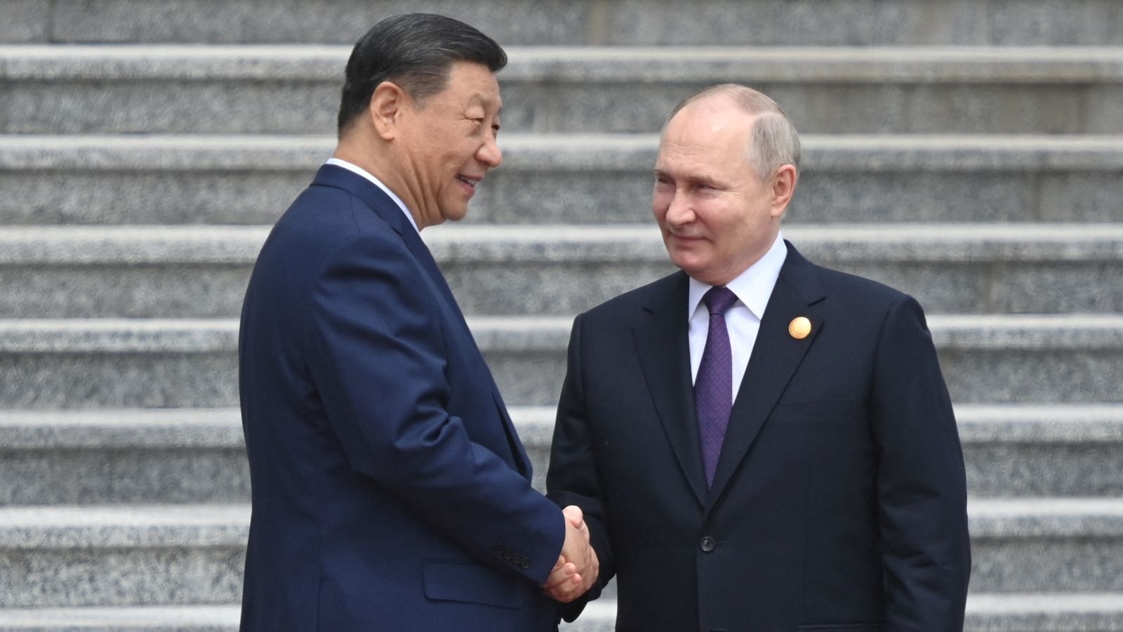 skynews-vladimir-putin-xi-jinping_6555562