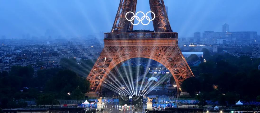Olimpiada 2024  Nga parada e anijeve në Senë  tek flaka olimpike nën një ballon  lojërat nisin me një festë spektakolare