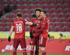 Jubel Robert Lewandowski (Bayern Muenchen), Leroy Sane (Bayern Muenchen),Marcel Sabitzer (FC Bayern Muenchen), v.re. 15.