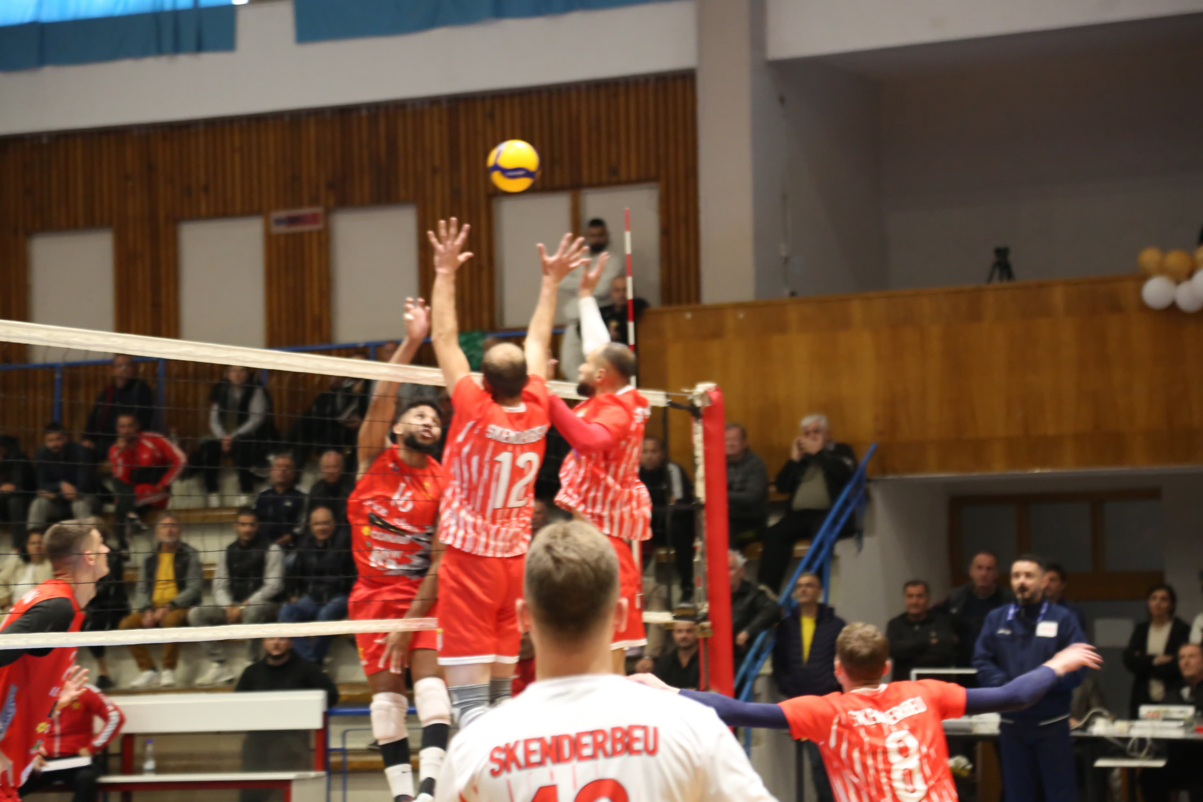 Moment nga ndeshja Skënderbeu-Partizani 0-3 FOTO F.HAZISLLARI