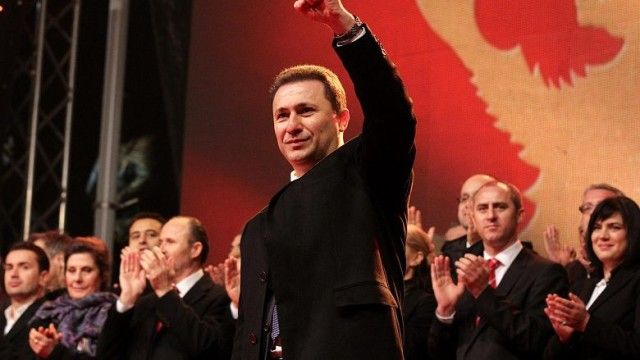 Gruevski-me-zyrtaret-tjere-te-partise-780x439-640x360