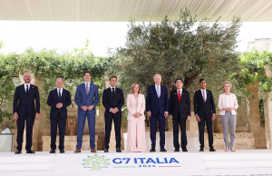 g7