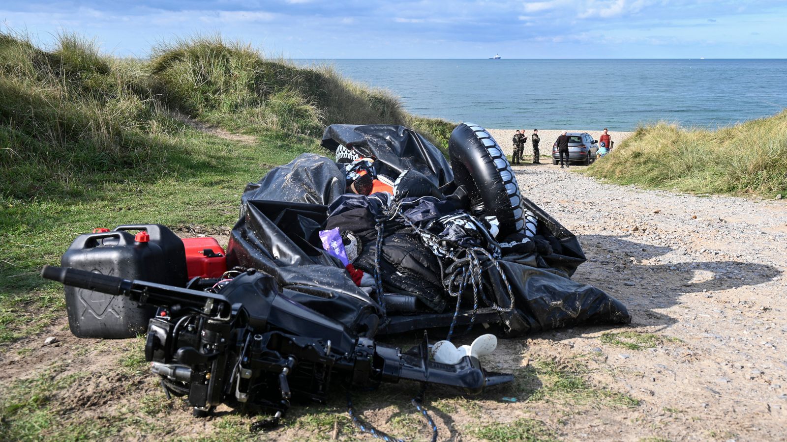 skynews-france-migrant-boat_6686232