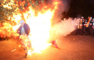 protesta e opozites qytetari mes flakeve (1)