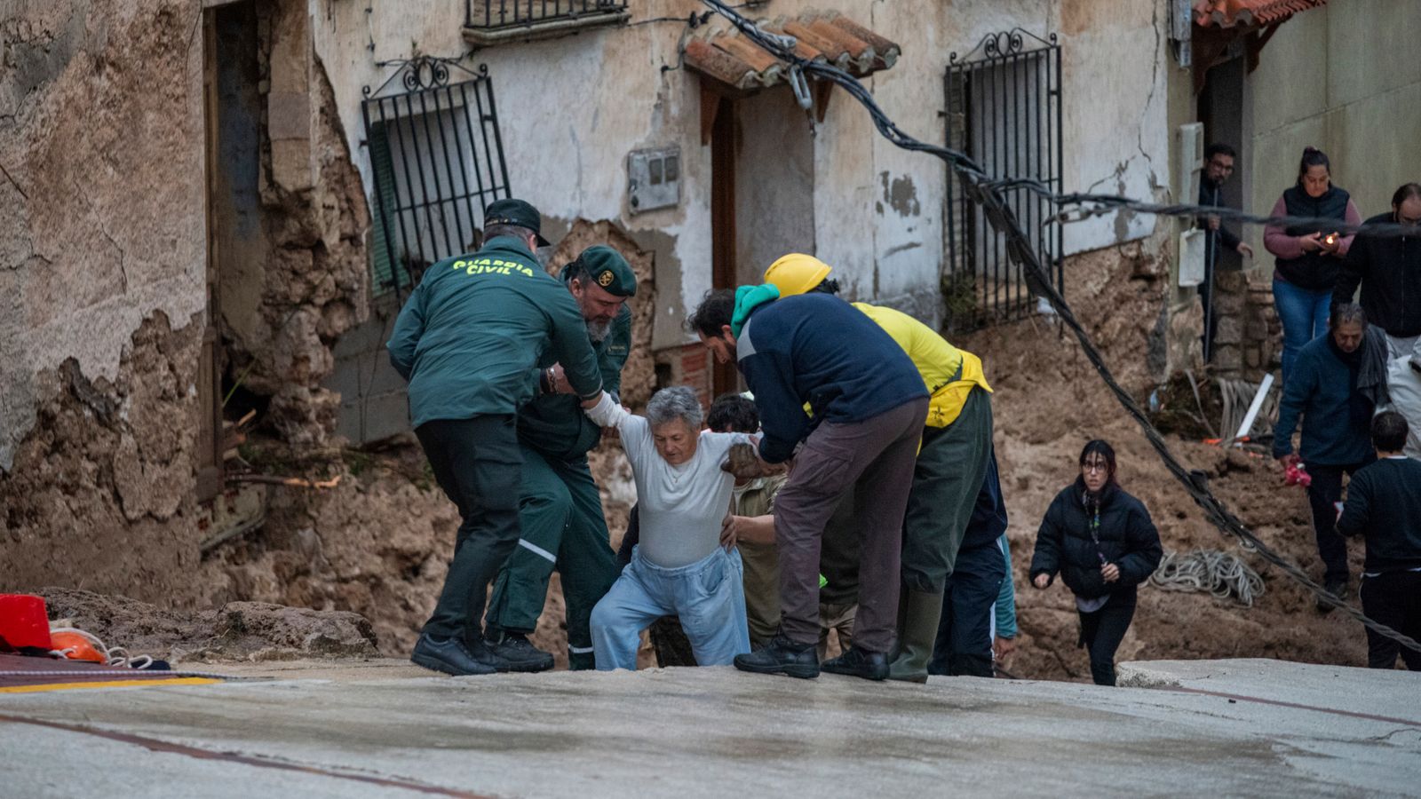 skynews-floods-spain-letus_6732573