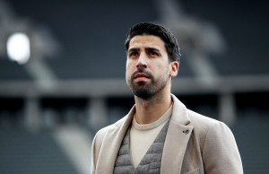 epa09087760 Sami Khedira of Hertha prior to the German Bundesliga soccer match between Hertha BSC and Bayer Leverkusen in Berlin, Germany, 21 March 2021.  EPA-EFE/Maja Hitij / POOL CONDITIONS - ATTENTION: The DFL regulations prohibit any use of photographs as image sequences and/or quasi-video.