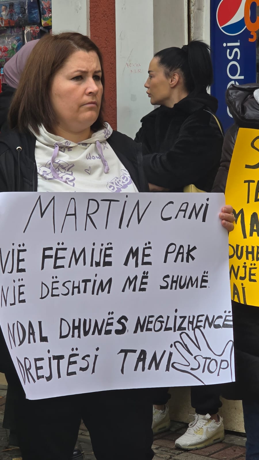 pankarta protesta 14 vjecari (1)