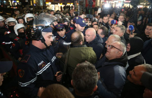 protesta e opozites  (7)