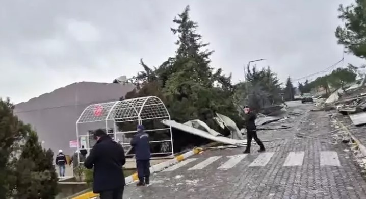  Shpërthim i fuqishëm në fabrikën e municioneve në Turqi