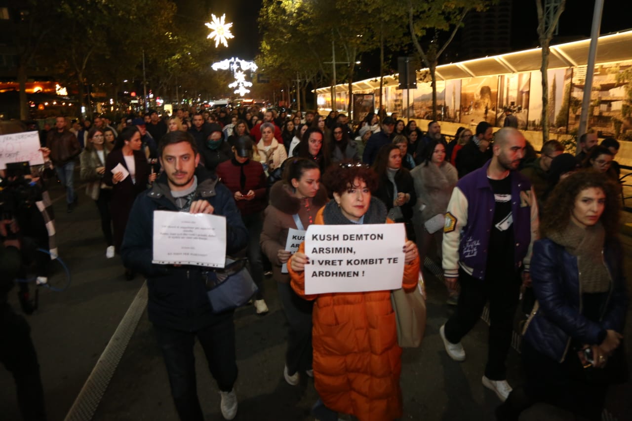 Protesta për Martinin