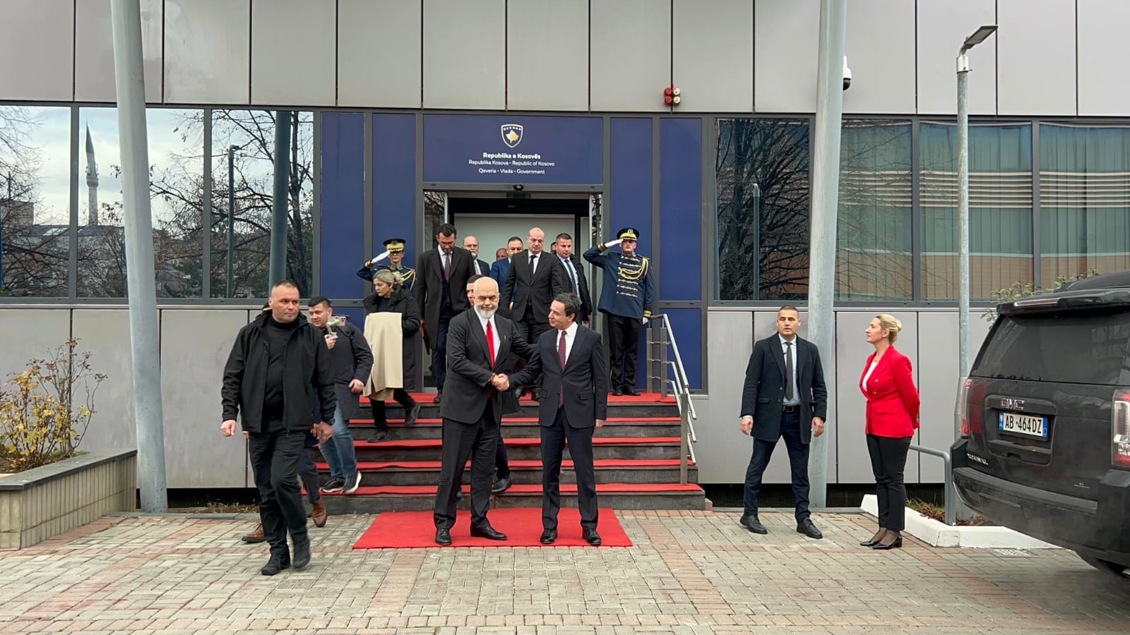 edi rama albin kurti kosove prishtine (2)